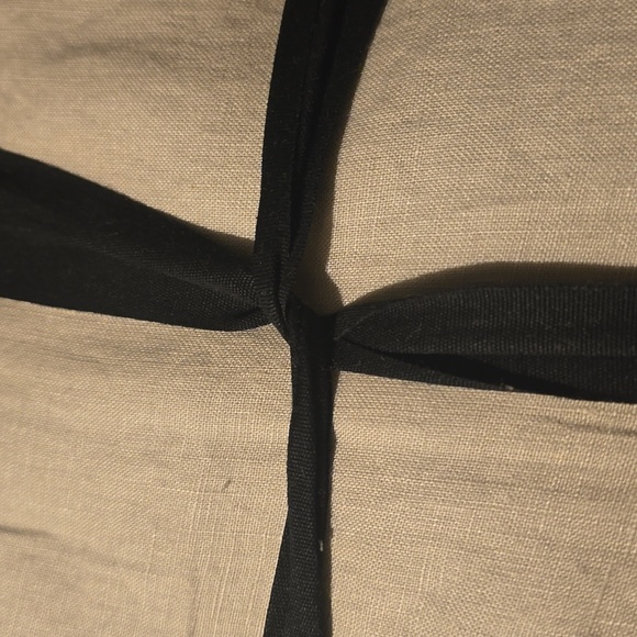 West Elm European Flax Linen Sheet Set Frost Gray, Size King, Retail $309.00US - Picture 7 of 16